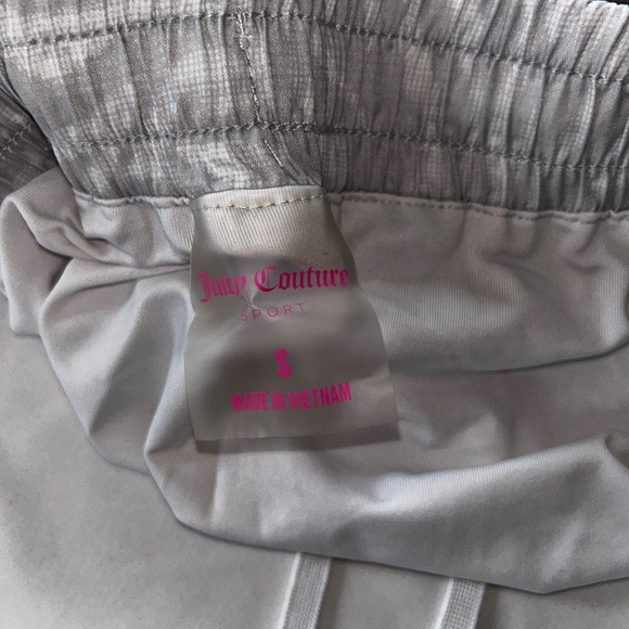 Athletic shorts - Picture 4 of 4